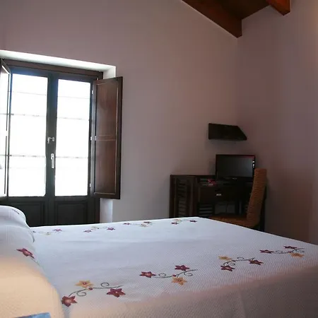 La Casa Vieja 3*